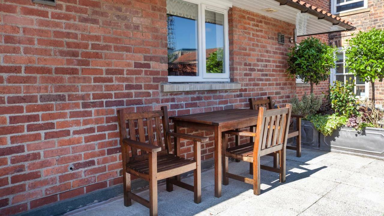 Malt Shovel Court With Free Parking Apartment York Bagian luar foto