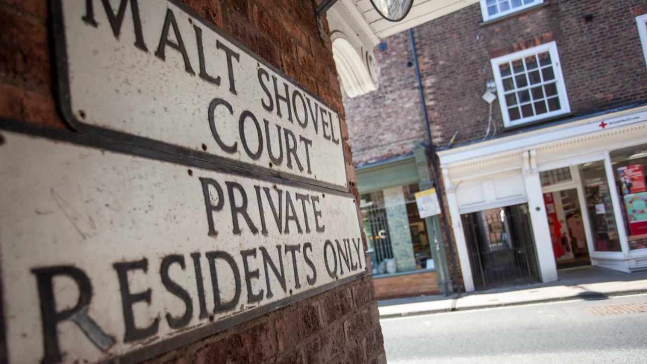 Malt Shovel Court With Free Parking Apartment York Bagian luar foto